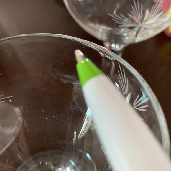 Set Of 3 Vintage Starburst Stem Glasses. - Picture 5 of 5